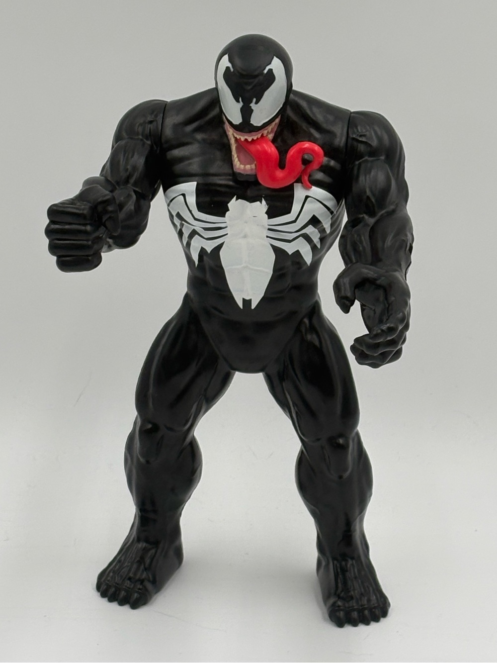 Marvel Venom Titan Hero Series 12” Action Figure Hasbro 2020 Spider-Man Loose
